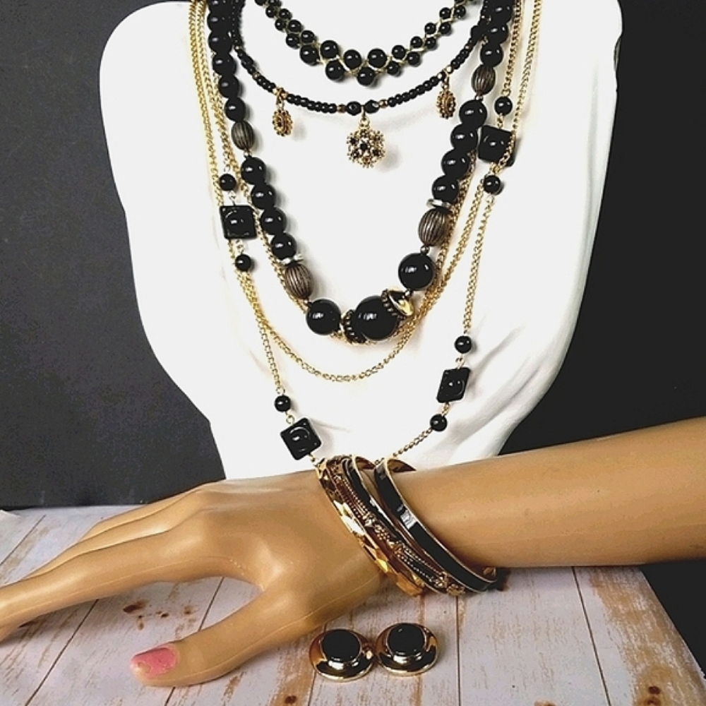 Vintage Elegant Black and Gold Jewelry 9 Piece Resellers Lot - Picture 6 of 13